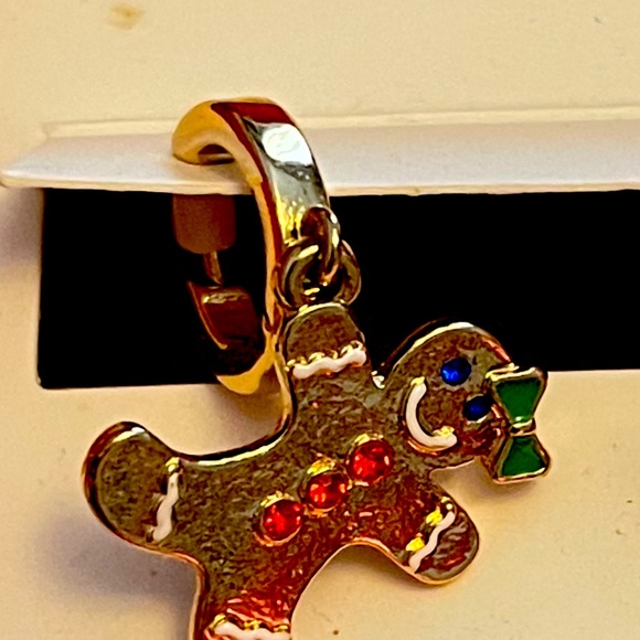 BNIB Betsy Johnson Gingerbread Huggie Earrings - Picture 2 of 5